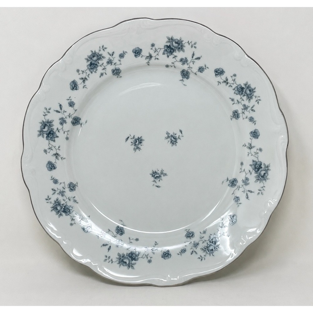 Johann‎ Haviland Dinner Plate Blue Garland Bavaria Germany 10 Inch Scalloped Rim